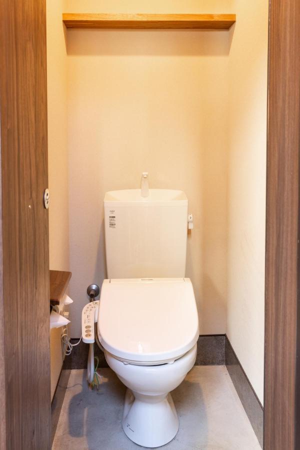 173 On The Island: Private Enoshima Near Nakamise Street Fujisawa
